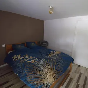 Chambre Dans Maison De Campagne , Bourg-des-Comptes France